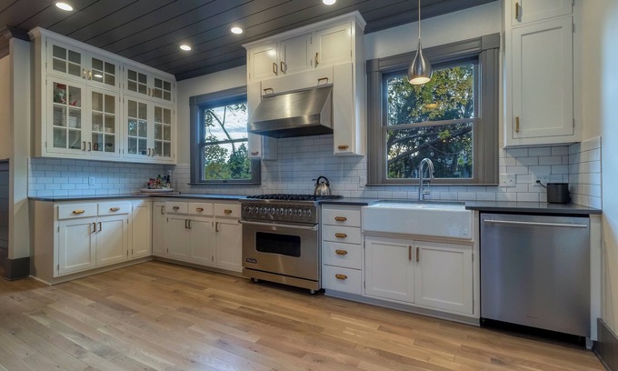 Walla Walla House | Steps from downtown - Beautiful historic home with AC, WiFi