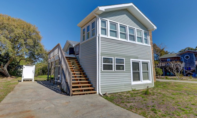Nags Head House | Steps to Beach 4BR Soundview | Pool | Hot Tub