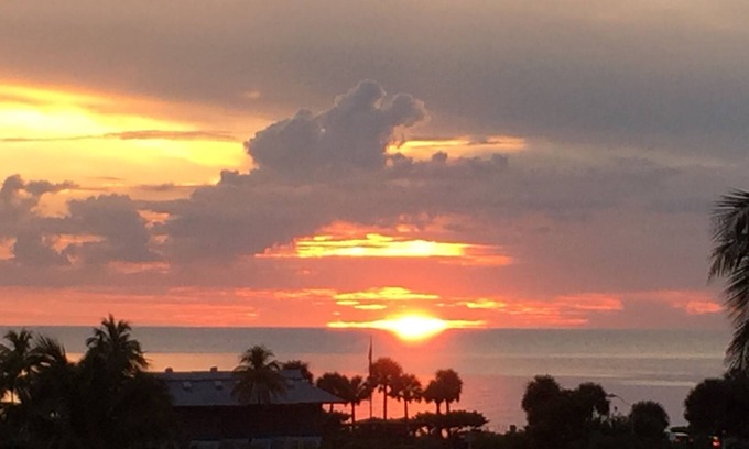 Bonita Shores Condo | STEPS TO BEACH! ENJOY THE BEACH OR POOLS!