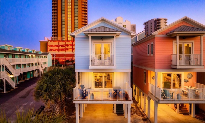 Gulf Shores House | Steps to Beach! Fam House w Pool! Sept 28-30 Open!