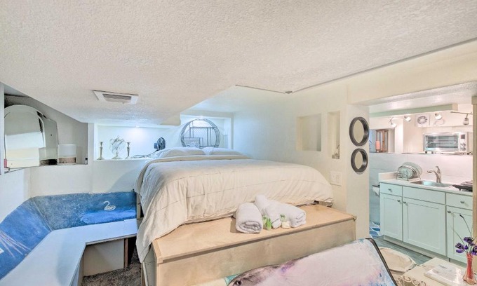 Whittier Apartment | Steps to City Park and Restaurants Denver Studio