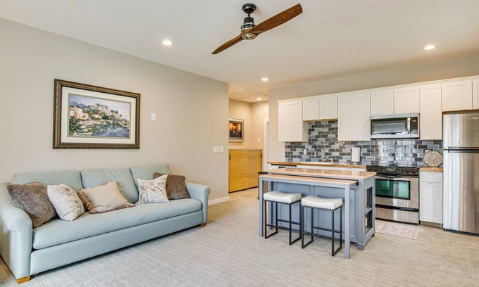 Bowling Green Apartment | Steps to Lake Wylie: Cozy Clover Apartment
