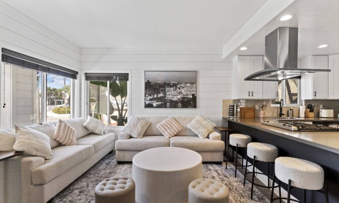 Newport Center Condo | Steps to Lido Village and the Marina- Heart of Lido Island, 2 Car Garage!
