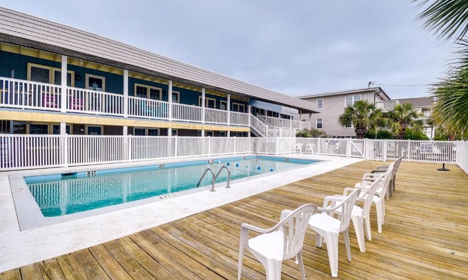 Cherry Grove Beach Apartment | Steps to Ocean North Myrtle Beach Condo with Porch!