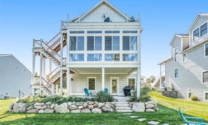 Glenn Haven Shores House | Steps to Private Beach - Lake Views - Hot Tub