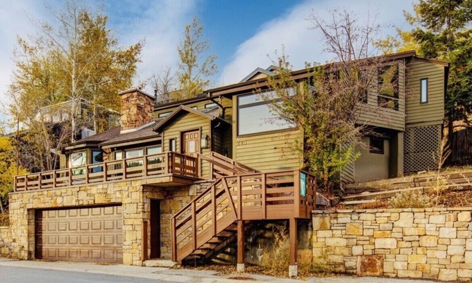 Downtown Park City House | Steps to ski in and out! Walk to Main Street- Luxury home with Sauna