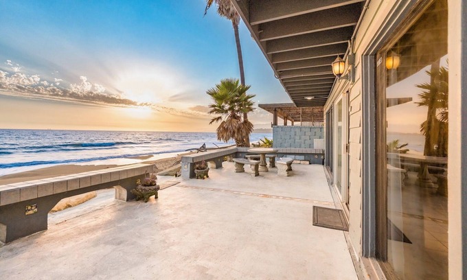 Mussel Shoals House | Steps To The Sand, Ocean Views, Endless Relaxation