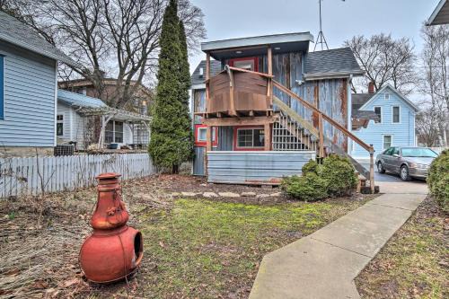 Sturgeon Bay Apartment | Steps to Waterfront and Dtwn Sturgeon Bay Escape!