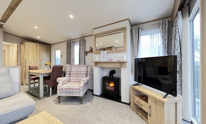 St. Andrews Cottage | Stewarts Resort Lodge 23 - a lodge that sleeps 6 guests in 3 bedrooms