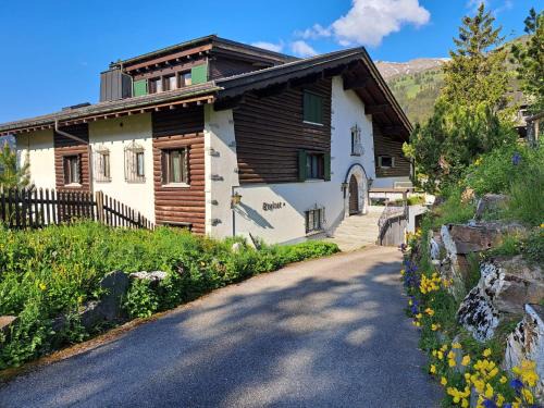 Valbella Apartment | Stgirat (356 Ac)