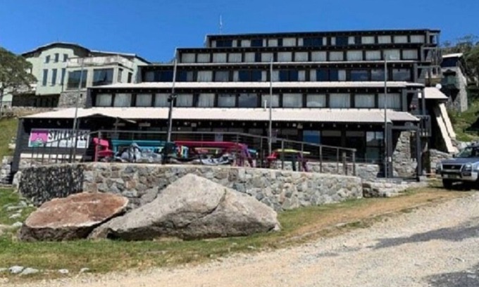 Charlotte Pass Hotel | Stillwell Hotel