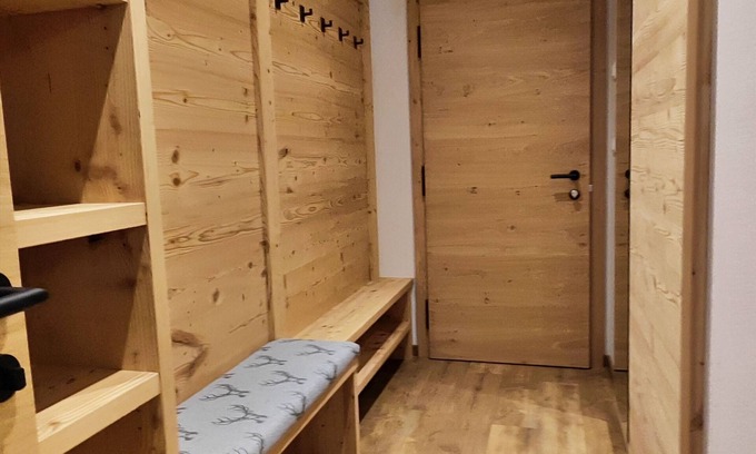 Buch in Tirol Apartment | Stilvolles Appartement Gallzein im Herzen Tirols