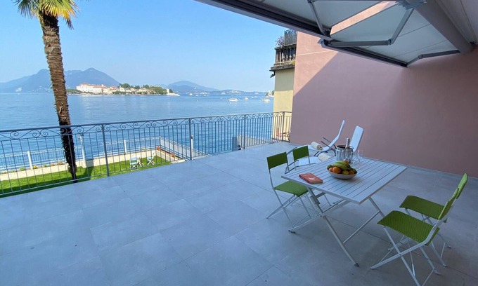 Carciano Apartment | Stone apartment with lake view in Baveno