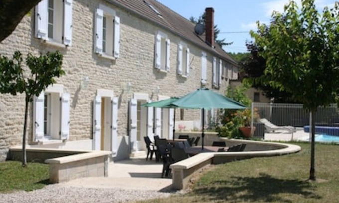 Argenteuil-sur-Armancon House | STONE HOUSE - SLEEPS 22