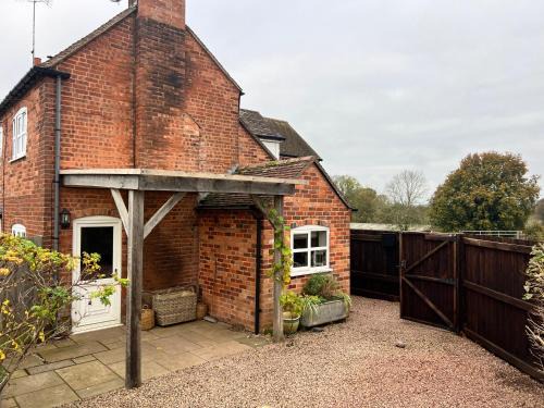 Shrawley Bed & Breakfast | Stone Hill Farm B&B