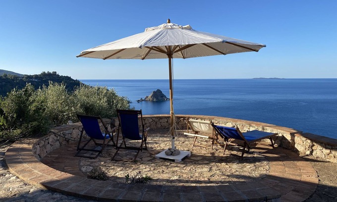 Monte Argentario House | Stone house with breathtaking sea view and private beach