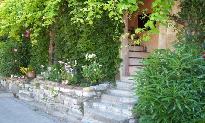 Naves House | Stone house in the countryside in classified village
