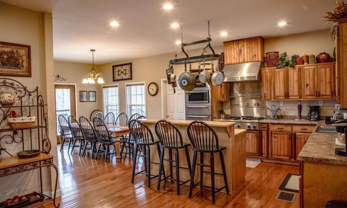 Altamont Cabin | Stone's Mountain View