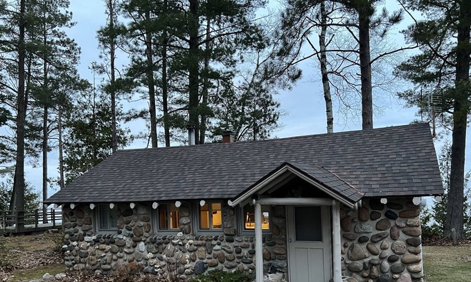 Rogers City Cottage | Stonecliffe Cottage on Lake Huron