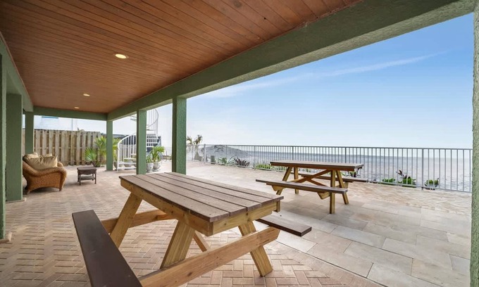 Independence Square Apartment | Stones Throw Beachside Bungalow 1 ON THE Beach