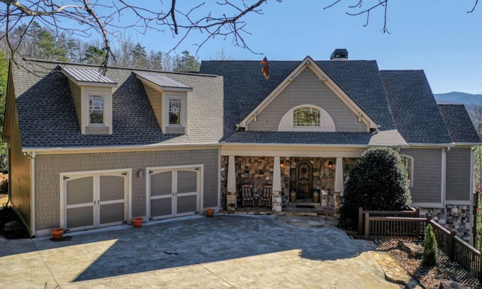 Foxfire Estates House | Stoneview Lodge by Escape to Blue Ridge