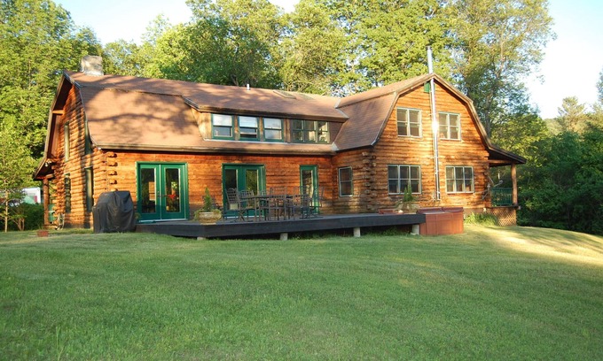 Bethel Cabin | Stonewall Lodge in Barnard, VT. Killington Mt, Saskadena Six, Pico Mt. Ski