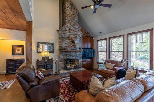 Foscoe House | Stoney Brook Cottage at Echota