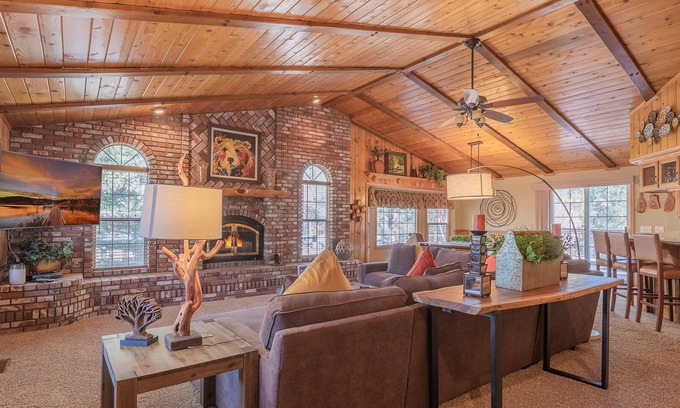 Eagle Mountain Estates House | Stony Creek Cabin - Gorgeous Home In The Eagle Mountain Estates 3 Bedroom Home