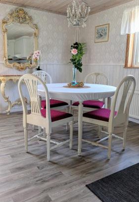 Dalskog House | Stor älg