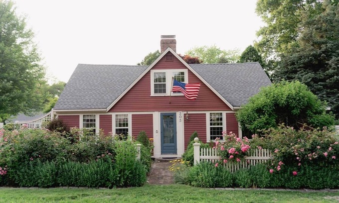 Centerville House | Storybook Mid Cape Cottage w/Private Lake Access. Small Dog Friendly!