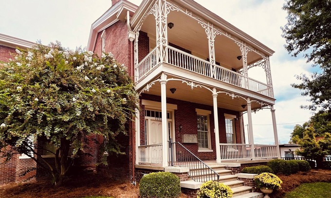 Downtown Apartment | Stovall #1 4.5mi to Augusta National & walkable downtown!