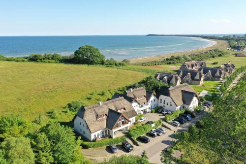 Lobbe Apartment | strandnah, Wintergarten, gratis Nutzung vom AHOI Erlebnisbad und Sauna in Sellin - Strandhaus Mönchgut FeWo08