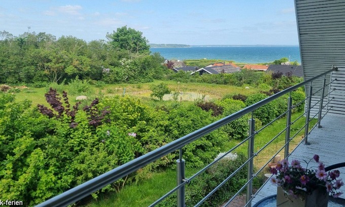 Middelfart House | Strandnahes Steinhaus mit Gemütlicher Einrichtung
