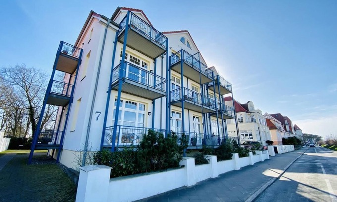 Warnemuende Apartment | Strandpalais/Luv, directly on the beach
