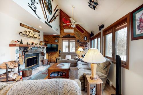 Stratton Mountain House | Stratton Hideway