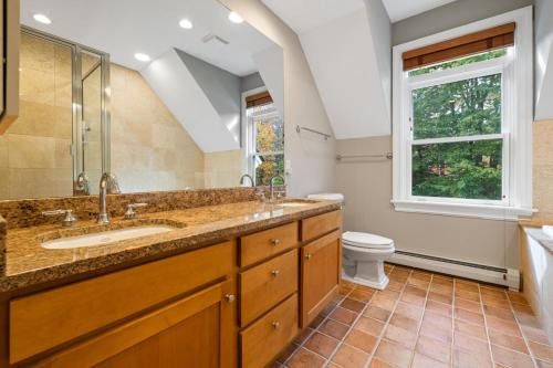 Stratton Mountain House | Stratton Springs Top Tier End Unit