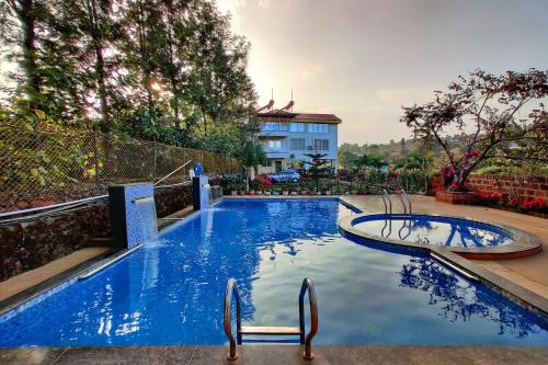 Bhilar Hotel | Strawberry Land Resort