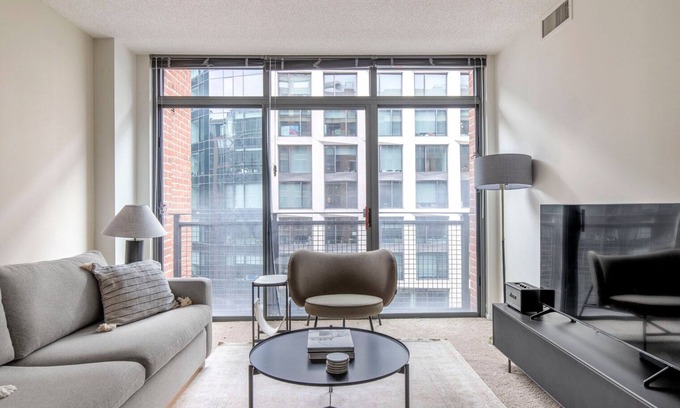Navy Yard Apartment | Striking Navy Yard 1BR w/Roof Pool & W/D, nr Nightlife, by Blueground
