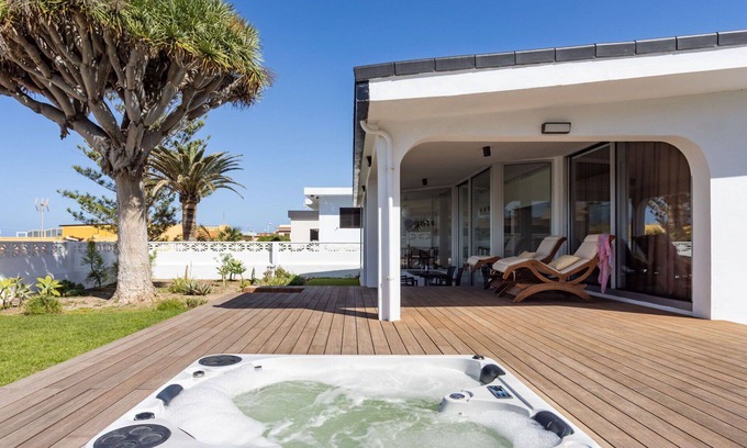 Punta del Hidalgo Villa | Stunning private villa for 5 people with hot tub, WIFI, TV, terrace, panoramic view and parking
