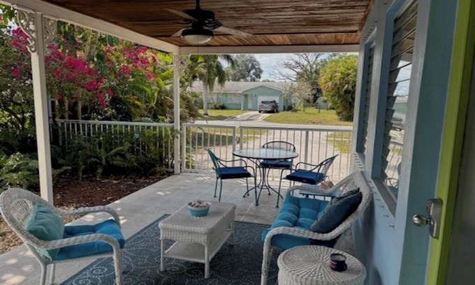 Stuart House | Stuart Cottage II Pet Friendly, Remodeled, close to beach and quaint downtown
