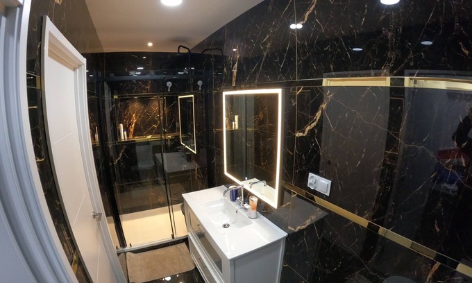 Collblanc y La Torrassa Apartment | Studio Florida