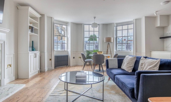 Holborn and Covent Garden Apartment | Student-Friendly Bloomsbury 1BR, near Dining & Stores, by Blueground