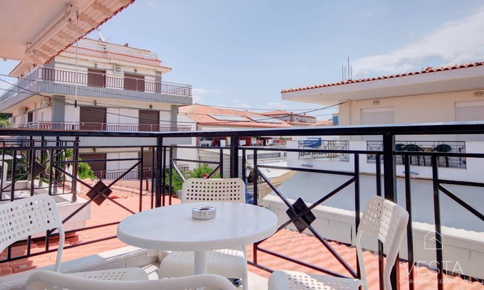 Haniotis Apartment | Studio 1B in Hanioti close to beach and shops