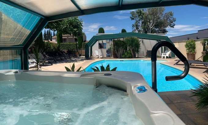 St.-Remy-de-Provence Apartment | Studio 2 people with swimming pool