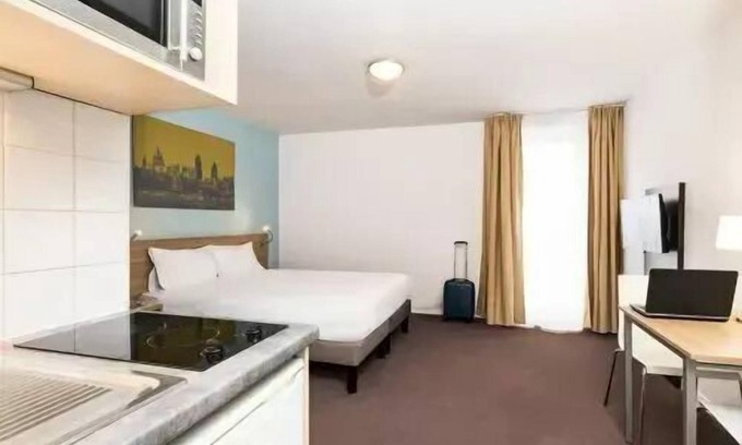 Clamart Apartment | Studio 2 People