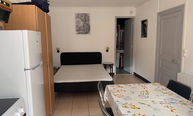 La Bourboule Apartment | Studio 2 persons ground floor wifi near Thermes