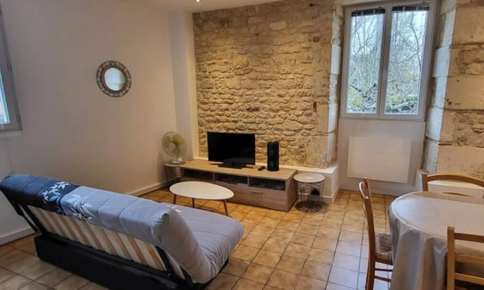 Chasseneuil-du-Poitou Apartment | Studio 5 - 3 min du Futuroscope - 1 à 4 Personnes