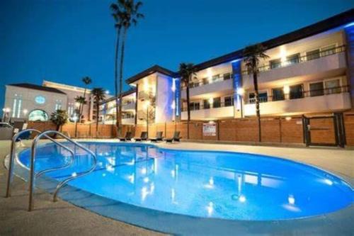 Santa Ana Hotel | Studio 6 Suites Santa Ana, CA