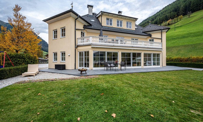 Valle Aurina Apartment | Studio 'Alpen Living 1st Floor Small' with Mountain View, Whirlpool & Wi-Fi