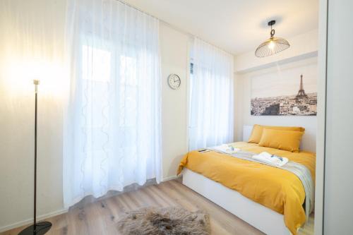 Basel City Centre House | Studio Apartment - Central - Kitchen - self check in